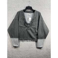 Free People Xsmall Grey Lace Up Knit Pullover Sweatshirt New. Bust 23 Inches Across Length 20.5 Inches Material : Cotton Blend Inked Marked Label Tag To Prevent Retailer Return. Casual Knit Long Sleeve Top For Winter, Casual Winter Knit Long Sleeve Top, Winter Casual Knit Long Sleeve Top, Casual V-neck Winter Sweatshirt, Casual Cotton V-neck Sweatshirt, Gray Knit Casual Sweatshirt, Cozy Cotton V-neck Tops, Casual V-neck Cropped Sweater For Winter, Casual Long Sleeve Cropped Sweater