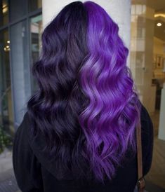 Split Hair: New Level Unlocked 👏🏼🖤 📸 lalalindzie Purple Split Dye, Bright Purple Hair, Hidden Hair Color, Split Dye, Light Purple Hair, Hair Dye Tips, Dyed Hair Purple, Dip Dye Hair