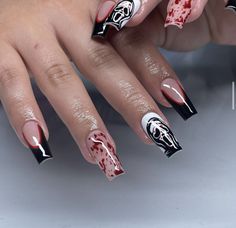 Halloween Nails Scream, Autumn Acrylic Nails, Tie And Dye Dress, Autumn Nails 2023, Nails September, Scream Nails, Kylie Nails, Teen Nails, Black Halloween Nails