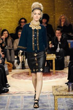 Moda Chanel, 2011 Fashion, Black Leather Skirts