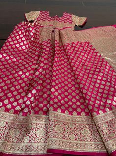 Kids Girls Readymade Banarasi Saree with Blouse, Antique Ruby Color, 7-8 Years Kids Navratri Short Sleeve Choli With Zari Work, Semi-stitched Short Sleeve Sets For Diwali, Navratri Choli With Zari Work And Short Sleeves, Diwali Semi-stitched Short Sleeve Sets, Traditional Short Sleeve Dress For Diwali, Festive Anarkali Traditional Wear With Short Sleeve, Festive Designer Wear Sets With Short Sleeves, Short Sleeve Lehenga For Festive Occasions, Traditional Short Sleeve Sets With Zari Work