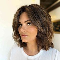 Women’s Fashion, Beauty & Lifestyle – SHEfinds Inverted Hairstyles, Bobbed Hairstyles, Messy Wavy Hair, Collarbone Length Hair, Long Shaggy, Long Layered Bob, Layered Bob Haircuts