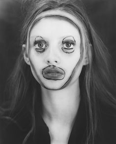 Black And White Halloween Makeup, Avant Garde Photography, Broken Doll, Face Paint Makeup, Anti Fashion, Beauty Makeup Tips, White Face, Fantasy Makeup, Makeup Art