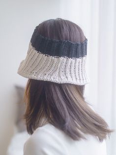 Editor's Notememinn presents hats that are good to wear for the point detail.  - Lightweight and cool mood- Open cap design point- Color block design- Comfortable fit- Daily point itemMeasurements (in.)- Width: 12.99 in.- Height: 8.66 in. Composition & Care- 90% Raffia, 10% Cotton*Due to the handmade nature of the size, some errors may occur*The actual color may differ depending on the monitor resolutionDesigner- by meminn Block Design, Cap Design, Handmade Natural, Color Block, Comfort Fit, Composition, Hats, 10 Things, How To Wear