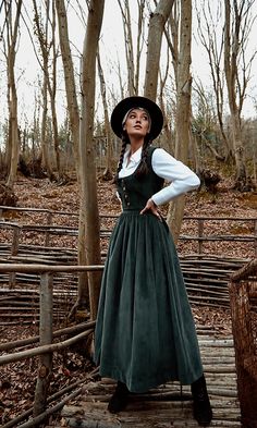 Vestidos Retro, Cottagecore Clothes, Clothing Reference, Ren Fair, Cottagecore Outfits, Old Fashion Dresses, Estilo Hippie, Cottagecore Fashion