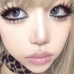 #gyaru #icon #oneegyaru #icons #y2k #2000s 히니HEENY Kawaii Gyaru Makeup, Gyaru Makeup Agejo, Gyaru Lips, Modest Gyaru, Tsuyome Gyaru Makeup, Chinese Gyaru, Gyaru Lockscreen, Gyaru Lashes, Gyaru Makeup Eyes