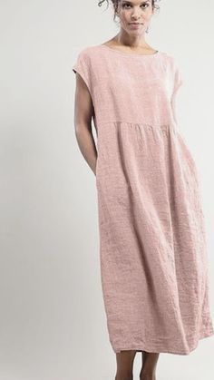 Dusty rose linen tunic Linen Fashion, Summer Linen Dresses, Trending Fashion Outfits, Linen Maxi Dress, Daily Dress, Trend Fashion, Luxe Fashion, Linen Clothes, Linen Dresses