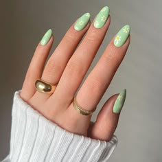 Nails Design Short, Nails Acrylic Almond, Nails March, Mint Green Nails, Mint Nails, Nails Round, Green Acrylic Nails, Green Nail Art, Green Nail Designs