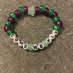 “Come We Fly” Winifred Sanderson Hocus Pocus Bracelet, Winifred Sanderson, Hocus Pocus 2, Halloween Bracelet, Diy Bracelets Easy, Craft Corner, Bracelet Ideas, Bead Bracelets, Hocus Pocus