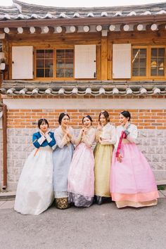 Hanbok Photography, Korea Photoshoot, Korean Wedding Dress, Ghana Wedding, Russian Wedding, Korean Traditional Dress, Nigerian Weddings, Korean Hanbok, Korean Wedding