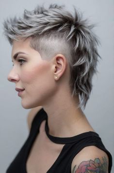 Shag Haircuts For Women: Embracing Effortless Style - Bangz Hair Design Bald Beauty, Extreme Hairstyles, Mullet Wig, Mohawk Hairstyles, Short Grey Hair