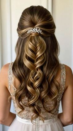 Half Up Half Down Hair Brown Curls, Prom Hairstyles Light Brown Hair, Hairstyles For Long Hair Prom Elegant, Hair For Confirmation, Wedding Hairstyles Brown Hair Half Up, Graduation Hair Inspiration, Hair Inspo Formal, Fancy Updos For Long Hair Prom, Prom Hairstyles With Accessories