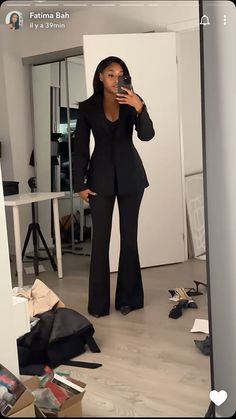 Business Meeting Outfit Black Women, All Black Lawyer Outfit, Business Formal Suits For Women, Work Dresses Black Women, Work Outfits Women Lawyer, Black Business Professional Outfits, Court Wear For Women, Corporate Fashion Black Women, Professional Black Women Work Outfits