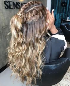 Two Strands In Front Hairstyle, Hairstyles For Junior Bridesmaids, Grade 8 Grad Hairstyles, Grad Hairstyles, Grad Hair, Cute Prom Hairstyles, Formal Hairstyles For Long Hair, Hoco Hairstyles