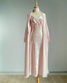 Ethereal Pajamas, Pretty Night Gowns, Cute Nightwear Dress, Bridgerton Sleepwear, Bridgerton Nightgown, Princess Pijama, Princess Loungewear, Aesthetic Nightgown, Vintage Pijama