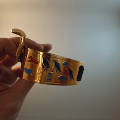 "This beautiful Hand Made brass Cleopatra Cobra and shoulder bracelet . Made of flexible copper. Made In Egypt . Type : homemade item . Style :Cleopatra Cobra and shoulder bracelet . Brand : Domarket . Dimensions Dimensions (Approx. ): 3.2\" x 2.8\" ( 8 cm x 7 cm ) Pendant Weight: 35 - 45 Gram * it was implemented by skilled egyptian artist *customer's satisfaction is our first priority. * please contact us if you have any question . thank you for visiting our shop . * we ship directly from virg Wearable Art Gold Jewelry Made Of Copper, Halloween Egyptian, Egypt Cleopatra, Egyptian Halloween, Queen Of Egypt, Headband Costume, Queen Cleopatra, Brass Crown, Holloween Costume