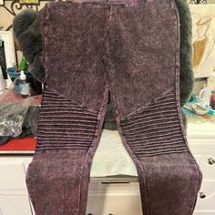 Acid Wash Purple Leggings!!! 80’s Style Knee With The Extra Pattern! 4 Inch Waist Band 35 Length Super Stretch Butter Soft Fabric Purple Fitted Casual Leggings, Purple Trendy Leggings For Spring, Trendy Purple Bottoms For Loungewear, Trendy Purple Loungewear Bottoms, Trendy Fitted Purple Leggings, Fitted Purple Pants For Loungewear, Trendy Stretch Purple Leggings, Fitted Purple Leggings For Loungewear, Ruched Leggings