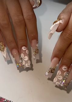 Nails Quince, Mcbling Nails, Quinceanera Nails, Green Acrylic Nails, Hard Gel Nails, Long Acrylic Nail Designs, Aesthetic Nails, Glamour Nails, Colored Acrylic Nails