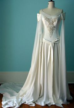 Irish Wedding Dresses, Elvish Dress, Irish Themed Weddings, Zelda Wedding, Pagan Wedding