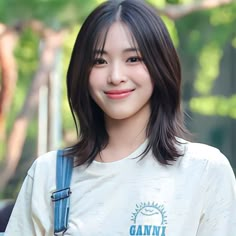 Ryujin Itzy Haircut, Ryujin Haircut, Ryujin Short Hair, Ryujin Hair, Short Hair Cuts For Teens, Kpop Short Hair, Pretty Hair Cuts, Shortish Hair