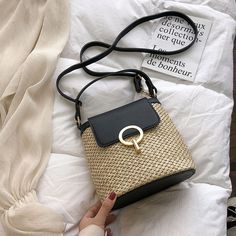 Shipping: Worldwide Express Shipping AvailableDelivery time: 7-15Days Fast ShippingReturns: Fast refund, 100% Money Back Guarantee.Brand Name: SWDFHandbags Type: Shoulder BagsTypes of bags: Shoulder & Crossbody BagsMain Material: LinenLining Material: PolyesterShape: ShellPlace Of Origin: HE BEI ProvincePlace Of Origin: HE BEI  ProvinceOrigin: Mainland ChinaHardness: SoftPattern Type: PatchworkInterior: Cell Phone PocketInterior: Interior Key Chain HolderDecoration: LOCKExterior: NONEOccasion: V Sacs Tote Bags, Bucket Handbags, Crossbody Bags For Travel, Bucket Bags, Ladies Purse, Rattan Bag, Travel Purse, Hanging Bag, Simple Bags