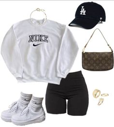 Sweat Joggers Outfits, Baddie Nike Outfits, Cute Casual Outfits For Summer Midsize, Trendy Outfit Ideas Spring 2023, Back To School Fits Baddie, Cute Every Day Outfits, Baddie Outfits Casual Street Style Swag Summer, Outfits For 13 Yo Girl, Fall Baddie Outfits For School