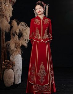 ⭐ Premium Handmade Item, Chinese Traditional Design for Brides who wants Red Wedding Celebration. For man's to match to this style please look into: https://www.etsy.com/listing/1131577748/traditional-chinese-bridegroom-red?click_key=695fbb222bc1238928fd1c6a3565e9ce86a84fb9%3A1131577748&click_sum=c6e66780&ref=shop_home_active_1&frs=1 ⭐ Item High Light: Classical Wine Red Color; 4D Solid Tailor to Show Bride's Shape Beauty; Velvet Material Surface Which is Elegant and Special; Embroidery Gold Pat Wedding Bridal Suit, Cheongsam Wedding Dress, Ethnic Trends, Cheongsam Wedding, Bridal Suit, Chinese Wedding Dress, Wedding Toasts, Traditional Bride, Chinese Wedding