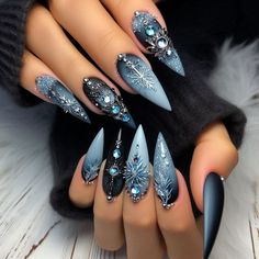 Blue black ice nails Black And Blue Holiday Nails, Black Ice Nails, Winter Witch Nails, Iced Nails, Ice Nails Designs, Ice Queen Nails, Black And Blue Nail Ideas, Dark Holiday Nails, Ice Blue Nails Winter