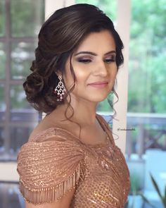 Bun Hairstyles For Gown Dress, Open Hairstyles For Party, Mother Hairstyles, Gown Hairstyles, Gown Hairstyle, Indian Party Hairstyles, Party Lehenga, Party Hairstyles For Long Hair