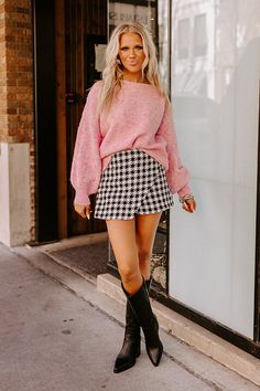 Crew Cut, Loose Sleeves, Holiday Tops, Autumn Outfits, Crew Cuts, Autumn Style, Ribbed Texture, Pink Skirt, Cozy Sweater