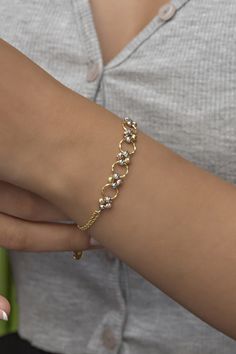 Silver Dorika Bead Design Bracelet  ♥ ✔️Metal Used: 925 Sterling Silver ✔️Weight : 3,90 Gr ✔️Chain Length : 17+4 Cm ✔️Stone Type : Zircon ✔️Coating : Gold Plated ⚠️Care: It does not darken as long as contact with substances such as Perfume, Water, Alcohol, Cream, Bleach is avoided. -NRZ998673 Turkish Gold Bracelet Design, Delicate Round Beads Chain Bracelet, Adjustable Hand Set Bracelets, Adjustable Hand-set Bracelets, Dainty Charm Bracelet With Round Beads, Delicate Beaded Bracelet For Anniversary, Adjustable Charm Bracelet With Spacer Beads, Adjustable Spacer Beads Charm Bracelet, Charm Bracelet With Spacer Beads As Gift