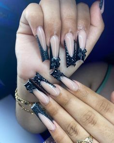 Black French with red bottoms will always eat😍🖤 . . . Dm to book!💖 @nailed.byjennie #longnails #blacknails #glitternails #frenchnails #blingnails #promnails #nails #nailsnailsnails #fresnonails #fresnonailtech #explorepage Black Nail Set Ideas, Nails Idea Black, Long Black French Tip Nails, Black French Nails With Design, Long Nail Inspo Acrylic, Black Baddie Nails, Black French Tip Nail Designs, Black Birthday Nails, Nails Bday