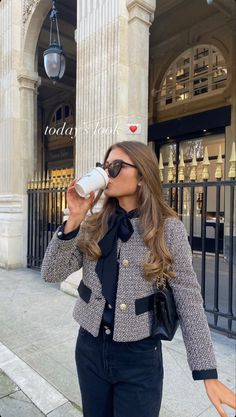 Feminine Shoes Classy, Gossip Girl Style Outfits, Rich Girl Aesthetic Outfit Casual, Gossip Girl Winter Outfits, Blair Waldorf Outfits Inspired, Blair Waldorf Aesthetic Outfit, Outfit Blair Waldorf, Gossip Girl Outfits Inspiration, Blair Waldorf Inspired Outfits