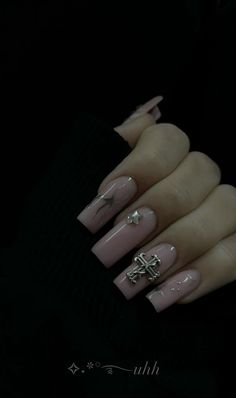 Basic Nails With Charms, Lace Acrylic Nails, Opiumcore Nails, Nail Art Emo, Nessa Barrett Nails, Acrylic Nails Nude, Basic Nails, Her Nails