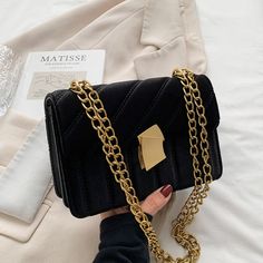 SPECIFICATIONSTypes of bags: Shoulder Crossbody BagsStyle: FashionShape: FLAPPlace Of Origin: HE BEI ProvincePattern Type: SolidOrigin: CN(Origin)Occasion: VersatileNumber of Handles/Straps: SingleModel Number: yl1659Main Material: nylonLining Material: PolyesterItem Type: HandbagsInterior: Cell Phone PocketHardness: SoftHandbags Type: Shoulder BagsGender: WOMENExterior: Solid BagClosure Type: HaspBrand Name: felmoavSIZE:(Width)21cm * (Height)14cm * (Thickness)9.5cmNote: 1 Inch=2.54 CM; 1 CM=0.3 Chic Quilts, Chique Outfits, Girly Bags, Chain Pattern, Fancy Bags, Embroidered Bag, Black Chain, Mini Shoulder Bag, Vintage Velvet