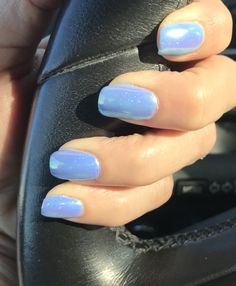 Blue Nail Sparkle, Light Blue Nail Designs Short Nails, Blue Nail Designs Sparkle, Blue Gel Dip Nails, Light Blue Chrome Nails Short, Powder Blue Chrome Nails, Light Blue Chrome Acrylic Nails, Metallic Light Blue Nails, Homecoming Nails Light Blue