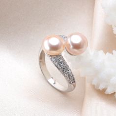 Natural Freshwater Pearl Ring 925 Silver Double Women Bridal Jewelry Style: TRENDY Size Per Pearl: 8-9mm Size: Ajustment Shape\pattern: Round Rings Type: Wedding Bands Pearl type: freshwater pearl Pearl Type: Freshwater Pearls Pearl Surface: high luster, clean, no flaw Pearl Shape: Round Pearl Color: white pink purple black Occasion: Birthday,Wedding,Party,Anniversary,Mothers' Day,Christmas Day Metals Type: Silver Metal Stamp: 925,Sterling Main Stone: Pearl Item Weight: 20g Item Type: Rings Gend White Gold Pearl Open Ring, Silver Pearl Open Ring Jewelry, Silver Open Pearl Ring For Jewelry Making, Pink Pearl Ring For Wedding, Stamped 925 Pearl Ring For Wedding, Wedding Pearl Ring Stamped 925, Fine Jewelry Silver Pearl Ring, Rose Violette, Freshwater Pearl Ring