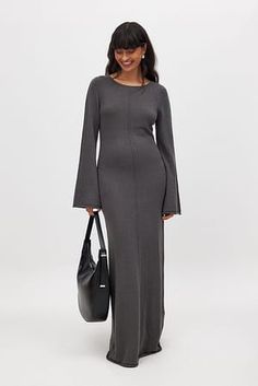 Fine Knitted Maxi Dress Grey Ribbed Dress Outfit, Office Wear Dresses, Knitted Maxi Dress, Tops Fall Outfits, Trumpet Sleeves, Ribbed Maxi Dress, Knitted Design, 2024 Style, Grey Maxi Dress