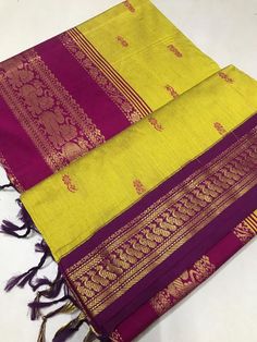 Saree Looks, Indian Silk Sarees, Pattu Sarees, Saree Look, Designer Sarees, Bright Colours, Cotton Saree, Saree Blouse, Silk Saree