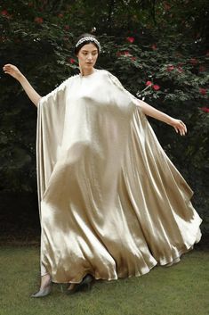 Metallic Kaftan | NOT JUST A LABEL Mother Earth Dress, Pletted Dress, Rennassaince Outfits, Selkie Costume, Metallic Wedding Dress, Futuristic Couture, Vintage Glam Aesthetic, Loose Wedding Dress, Colourful Wedding Dress