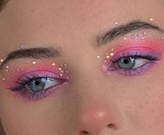 Neon Disco Makeup, Y2k Makeup Looks Pink, Coldplay Concert Makeup, Euphoria Pink Makeup, Y2k Makeup Pink, Coldplay Makeup, Lover Inspired Makeup, Fairy Makeup Pink, Harry Styles Makeup Inspired