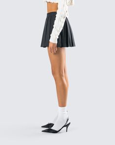 Serve looks with this staple piece mini skirt 🖤 Made from stretch suiting fabric, and complete with a pleated design for a timeless and versatile look that will turn any day into a good outfit day 😌 Trendy Stretch Pleated Short Skirt, Stretch Pleated Mini Skort, Pleated Tiered Mini Skirt With Relaxed Fit, Chic Mini Pleated Tennis Skirt, Trendy Stretch Pleated Mini Skirt, School Uniform Style Mini Pleated Skirt, Trendy Fitted Mini Pleated Skirt, Chic Pleated Mini Hem Skort, Relaxed Mini Tennis Skirt With Pleated Hem