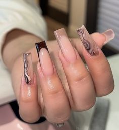 Narrow Acrylic Nails, Popular Acrylic Nails 2023, Large Acrylic Nails, Cute Short Nail Sets Fall, Rine Stone Nails Designs, Brown Birthday Nails, Brown Abstract Nails, Brown Marble Nails