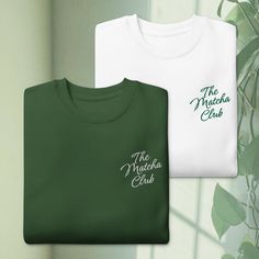 For all the matcha girlies <3 The perfect gift for that matcha lover in your life (including yourself!) Add this embroidered 'the matcha club' sweatshirt to your wardrobe to cozy up in. It's plush cotton/polyester blend and minimalist design makes it perfect for every day wear. ABOUT THE SWEATSHIRT: -Unisex cut -50% cotton, 50% polyester -Medium-heavy fabric -Loose fit -Sewn-in label -Runs true to size SIZING: Please refer to the size chart in the listing photos. SIZE UP 1-2 SIZES FOR AN OVERSIZ Girlie Gifts, Club Sweatshirts, Green Girl, Sew-in Labels, Graphic Shirts, Minimalist Fashion, Matcha, Size Chart, Favorite Outfit