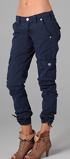 SPECIFICATIONS Style Type: Street Hipster Material: Hemp blended Waist Type: Mid Waist Style: European and American Style Solid Street Hipster Color Patchwork Pocket Zipper Women's Casual Pants Style Salopette, Navy Cargo Pants, Blue Cargo Pants, Overalls Fashion, Women Cargos, Fashion Board, Cargo Pants Women, Type Of Pants, Women Pants Casual