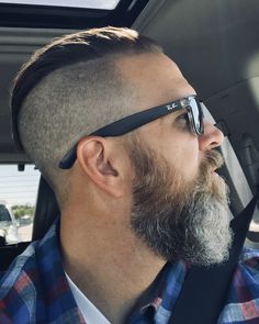 Mens Undercut Hairstyle, Medium Beard Styles, Beard Trend, Beard Cuts, Mohawk Hairstyles Men, Older Mens Hairstyles, Gents Hair Style