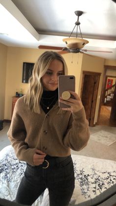 Outfit Ideas With Black Turtleneck, Black Turtleneck Cardigan Outfit, Dressier Winter Outfits, Leather Pants Cardigan Outfit, Work Turtleneck Outfit, Black Belt Outfit Aesthetic, Cardigan Leather Pants, Turtle Neck Tank Top Outfit Winter, Black Pants Brown Sweater Outfit