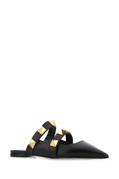 Black Leather Roman Stud Slippers Versace Shop, Mens Designer Shoes, Leather Slippers, Sneaker Wedge, Slides Shoes, Studded Leather, Luxury Accessories, Bridal Shoes, Manolo Blahnik