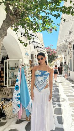 Greek Summer Fits, El Salvador Aesthetic Outfit, Greece Inspired Outfits, Grecia Aesthetic, Outfits For Greece, Greece Summer Outfits, Greece Fits, Greece Outfit Ideas, Greece Outfit