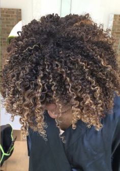 Black African Hair, Curly Highlights, Tiny Curls, Blonde Afro, Highlights Curly